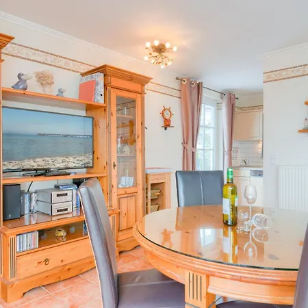 Dornbusch, Penthouse 9 アパート ビンツ