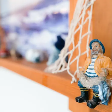 Dornbusch, Penthouse 9 アパート