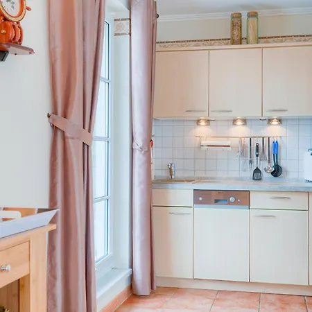 Dornbusch, Penthouse 9